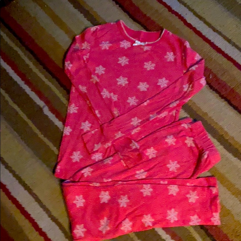 Soft & sweet snowflake jammies by Land’s End